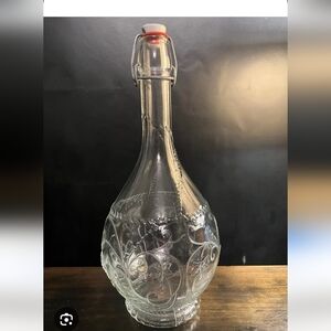 Williams Sonoma Clear Glass Decorative Vase